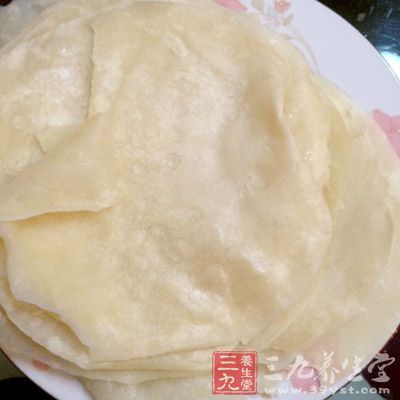 水和面,大约80度左右的水温比较适宜 水和面,大约80度左右的水温比较适宜