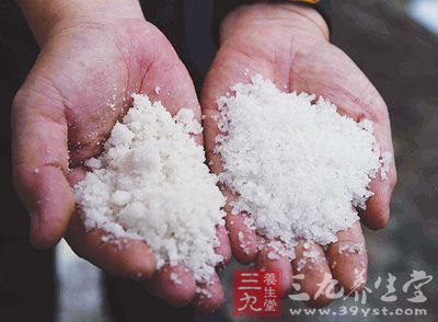 妈妈用亚硝酸盐煮的面 女儿中毒
