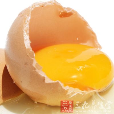 生吃鸡蛋很可能会把鸡蛋中含有的细菌(例如大肠杆菌)吃进肚子去