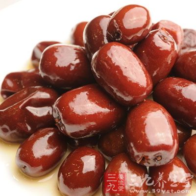 首乌20~30克,大米60克,红枣10枚 首乌20~30克,大米60克,红枣10枚