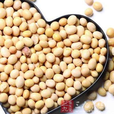 丹参10克,黄豆50克,蜂蜜适量 丹参10克,黄豆50克,蜂蜜适量