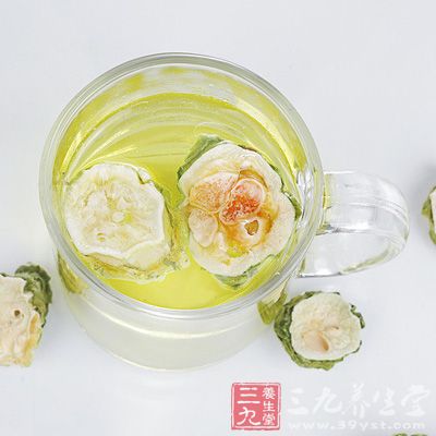 苦瓜茶具有清熱消暑、養(yǎng)血益氣、補腎健脾、滋肝明目之功效