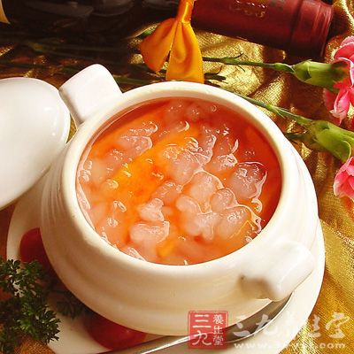 雪蛤鵪鶉湯：補腎益精，潤肺滋補