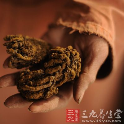 《藥性解》：黃連，味苦，性寒，無毒，入心經(jīng)