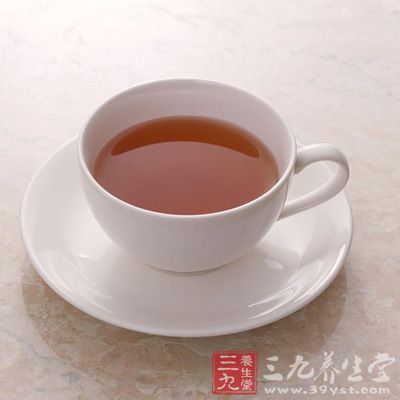 选用保暖性良好的热水瓶作红茶的盛具