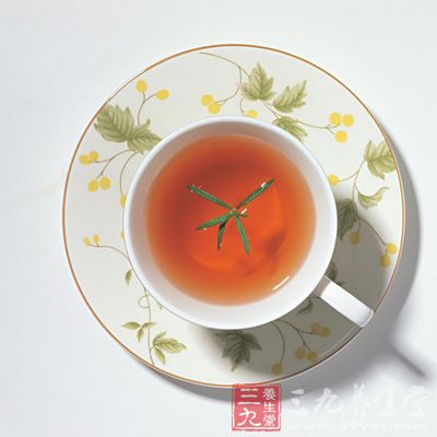 午后适宜喝青茶或绿茶