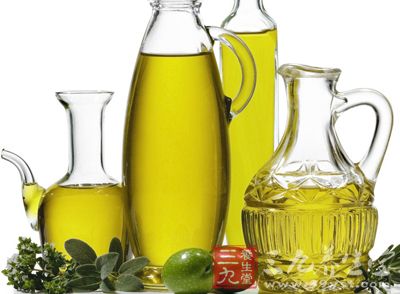橄榄油本身就非常美味,所以在做许多菜时无需太多调料 橄榄油本身就非常美味,所以在做许多菜时无需太多调料