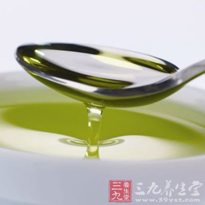 橄榄油可以软化血管,对心血管病起到一定的防治作用 橄榄油可以软化血管,对心血管病起到一定的防治作用