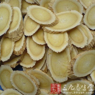 嫩母鸡1只,黄芪30克,新鲜天麻100克 嫩母鸡1只,黄芪30克,新鲜天麻100克