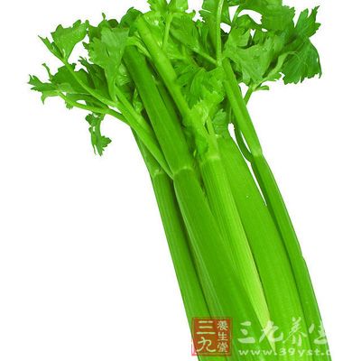 芹菜富含粗纤维、钾、维生素B2