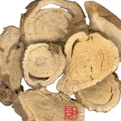 苦参40克,蛇床子、黄柏各30克,苍术、苡仁各15克 苦参40克,蛇床子、黄柏各30克,苍术、苡仁各15克