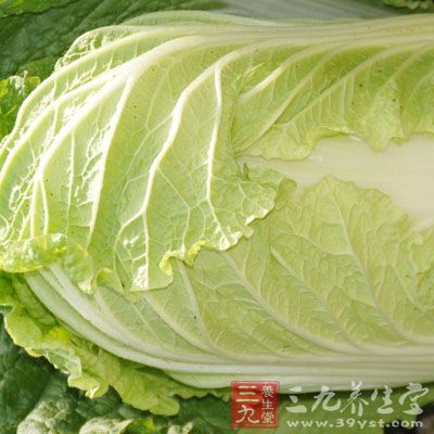 大白菜500克,洋葱半个 大白菜500克,洋葱半个