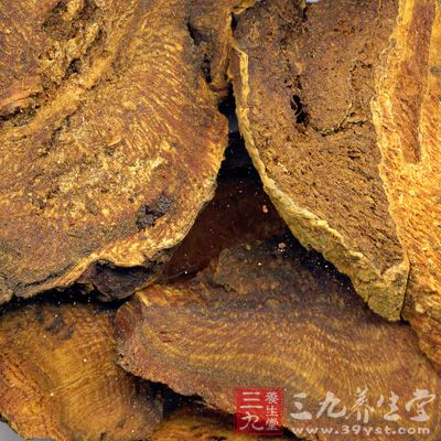 根木栓层及皮层大多已除去