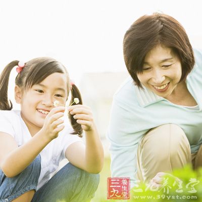 单亲母亲和儿子_单亲母亲收入