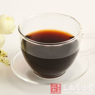 黑豆在中醫(yī)中被認(rèn)為具有良好的潤腸效果，由于它富含膳食纖維，能夠起到潤滑腸胃、軟化糞便的作用