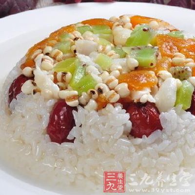 八寶飯有健脾益氣、養(yǎng)血安神的作用