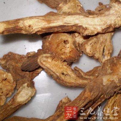 白术15克，甘草3克，水600毫升，绿茶3克