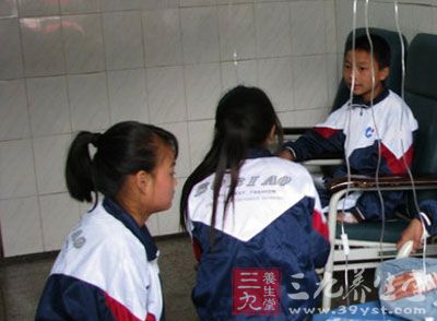 宁德数十名小学生疑食物中毒 幸无大碍