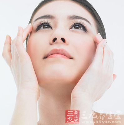 眉毛上长痘痘是什么原因 为何眉毛会长痘(10) 