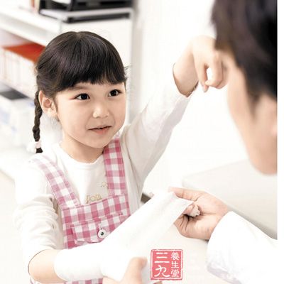 小伤口这样处理好得快