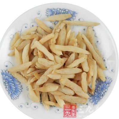 可以到中医那里配清凉甘露饮来帮助治疗，主要成分是麦冬