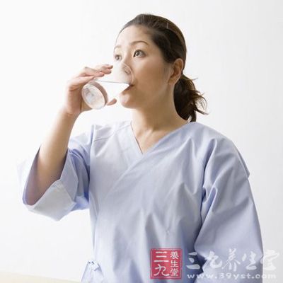 服用蜂膠，能提高人體抗氧化、抗衰老的功能