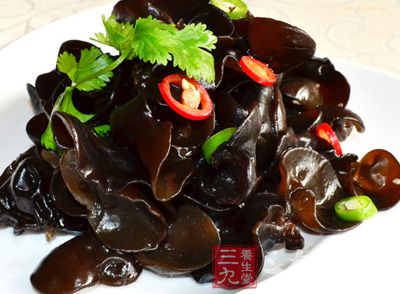 据称生吃荸荠白糖 体内或长虫 据称生吃荸荠白糖 体内或长虫