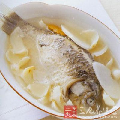 山藥蒸白鯽魚