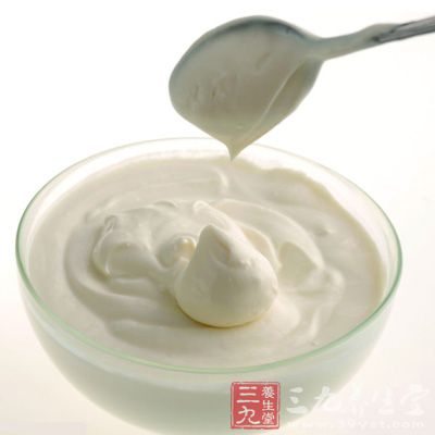 在牛奶之中加入适量的乳酸