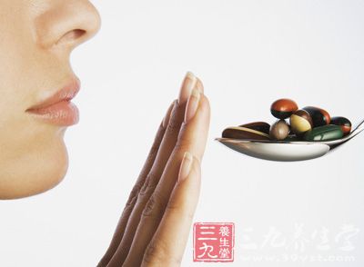 服用七类药物 喝水“热不得” 服用七类药物 喝水“热不得”