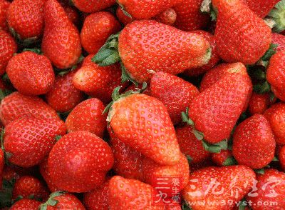 丹东牛奶草莓改头换面仍走电商营销之路