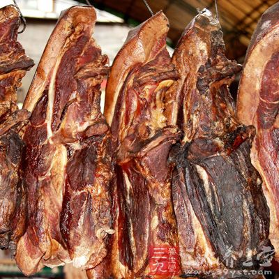 重庆市叫停烟熏腊肉 厨房污染也需重视