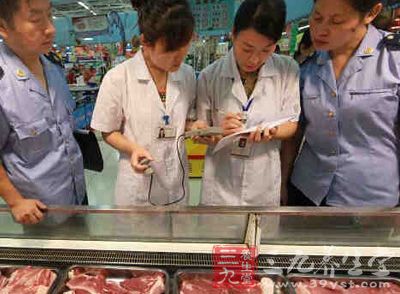威海两部门突击检查生肉市场 违法售羊肉被查
