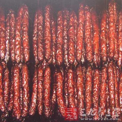 腌腊肉不宜晾晒太久 腌腊肉不宜晾晒太久