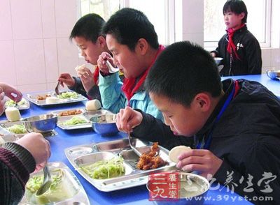 海南省教育厅将食品安全纳入学校校长年度考核