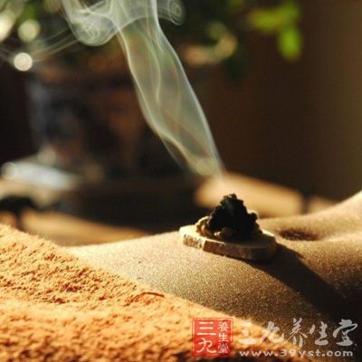 中医艾灸白带异常的方法有脾虚型、肾虚型两种