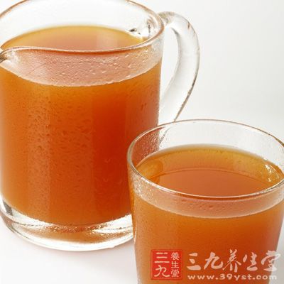 甘蔗汁、萝卜汁各半杯