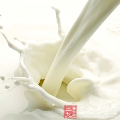 当有鼻塞时，好不要喝牛奶或者吃乳制食品