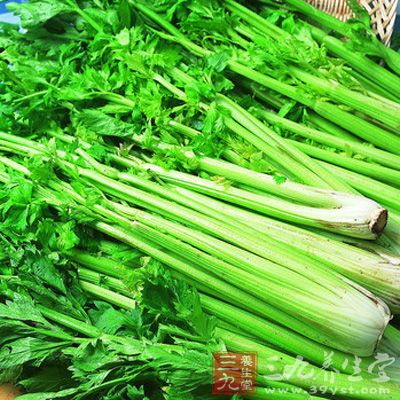 芹菜金菇猪肉汤 芹菜金菇猪肉汤