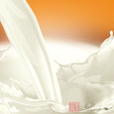 牛奶中脂肪的消化需要胆汁和胰脂酶的参与