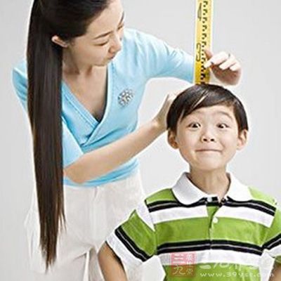 中国矮小症发病率约3% 定期检测孩子身高