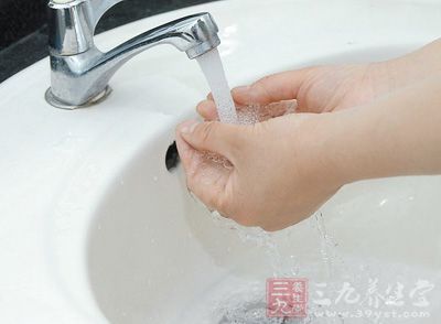 做好个人的清洁工作,饭前、便后洗手 做好个人的清洁工作,饭前、便后洗手