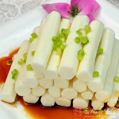 多吃山药可防治嘴唇干裂 多吃山药可防治嘴唇干裂