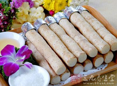 清炒山药的配料:胡萝卜、葱、米醋、盐、鸡精、油 清炒山药的配料:胡萝卜、葱、米醋、盐、鸡精、油