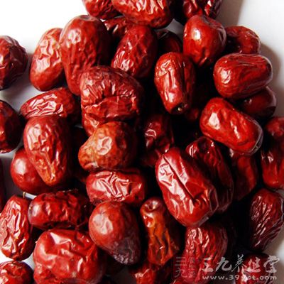 红枣不仅可以增加热量，还有养胃健脾的功效