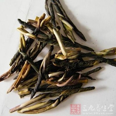 開湯是鑒別苦丁茶的一個(gè)重要方法