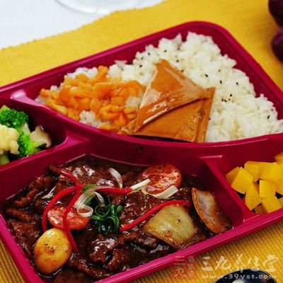 生姜5克,粳米500克,鲜牛肉100克 生姜5克,粳米500克,鲜牛肉100克