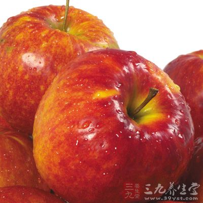 苹果色泽艳丽,酸甜可口,是老幼皆宜的水果之一 苹果色泽艳丽,酸甜可口,是老幼皆宜的水果之一
