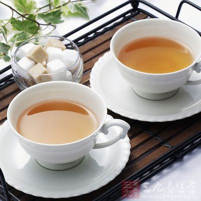 晚间一杯决明茶