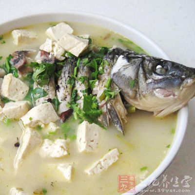 鲫鱼500克,陈皮10克 鲫鱼500克,陈皮10克